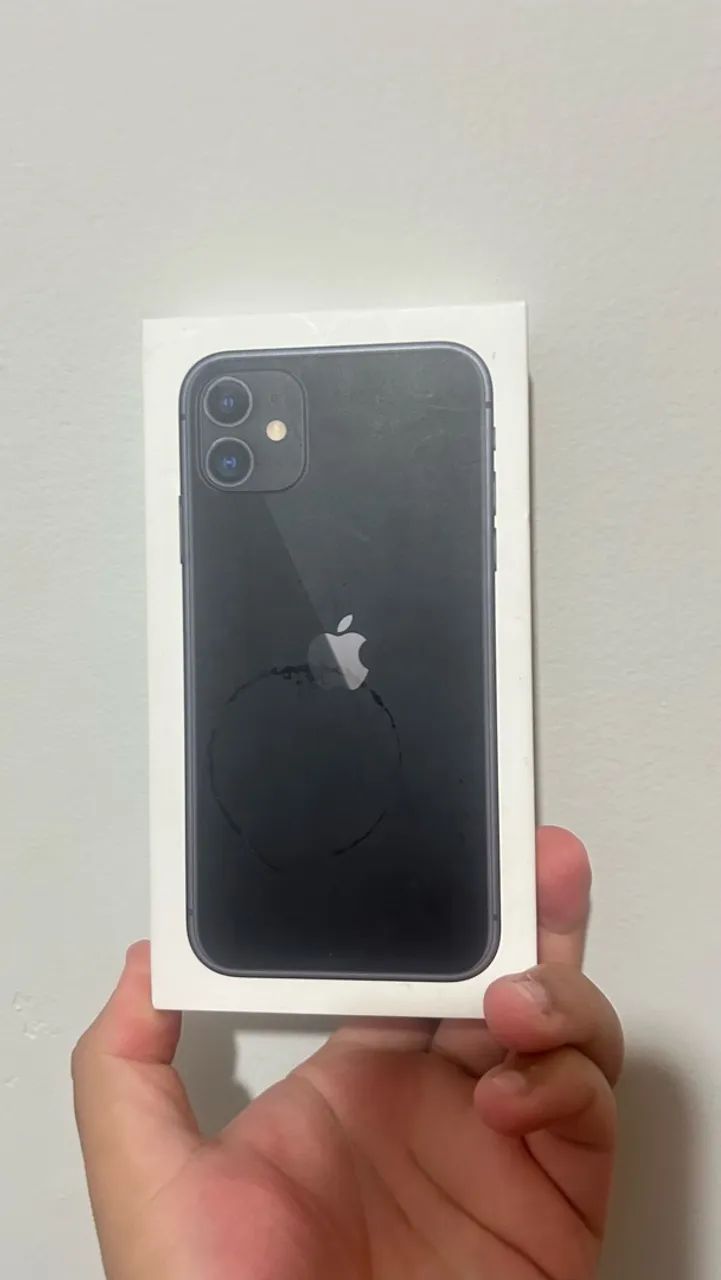 Iphone 11 64 Gb com caixa e carregador