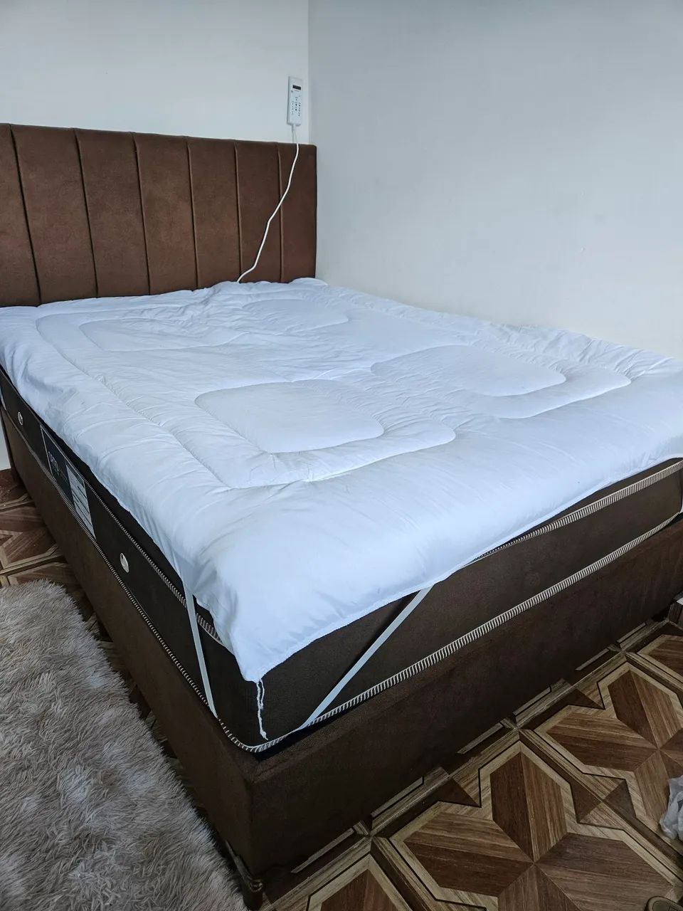 Cama casal com massagem