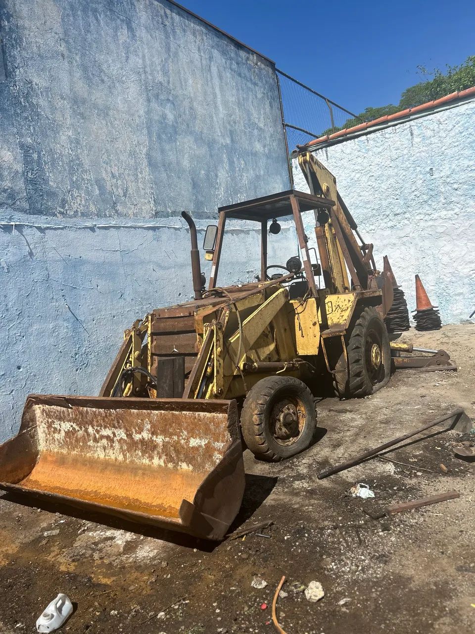 RETROESCAVADEIRA CASE 580H EMPLACADA DOCUMENTADA - Foto 3