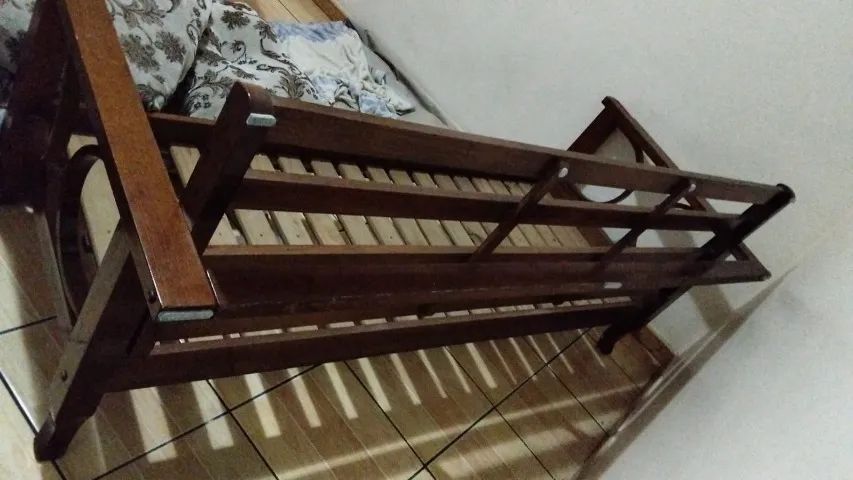 Vendo sofá de madeira carnaúba de 3 e 2 lugares  - Foto 4