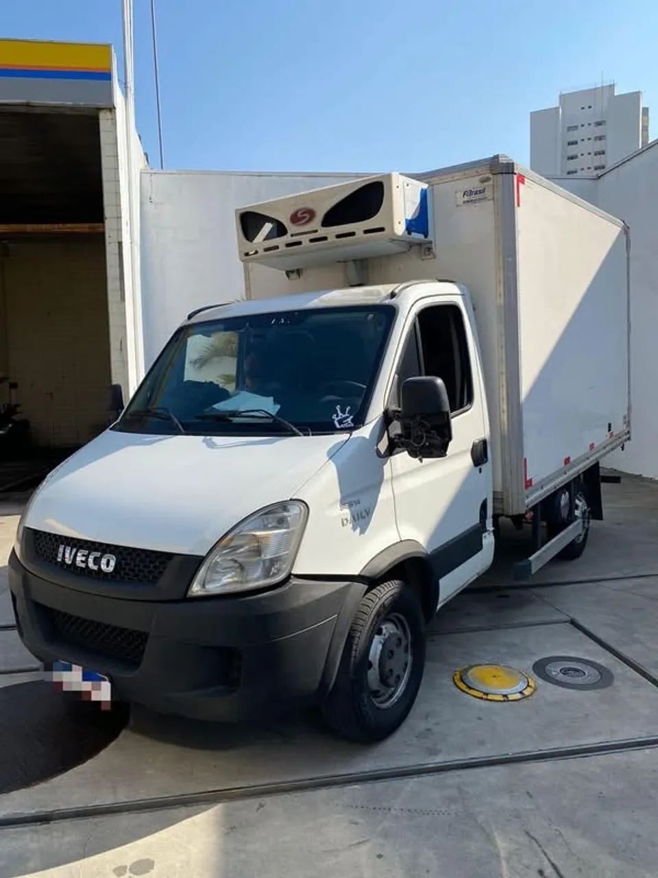 Iveco Daily 35s14 refrigerada 2019  - Foto 2