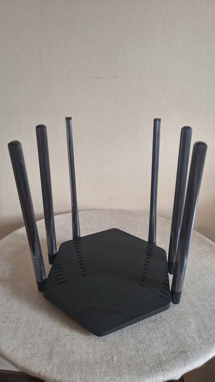 Roteador Gigabit Mercusys MR50G (Ideal p/ Fibra e Jogos) Seminovo