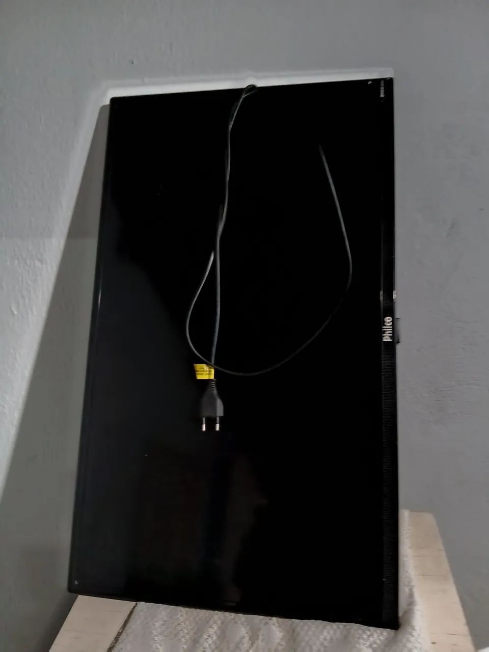 Smart TV phico tela quebrada 