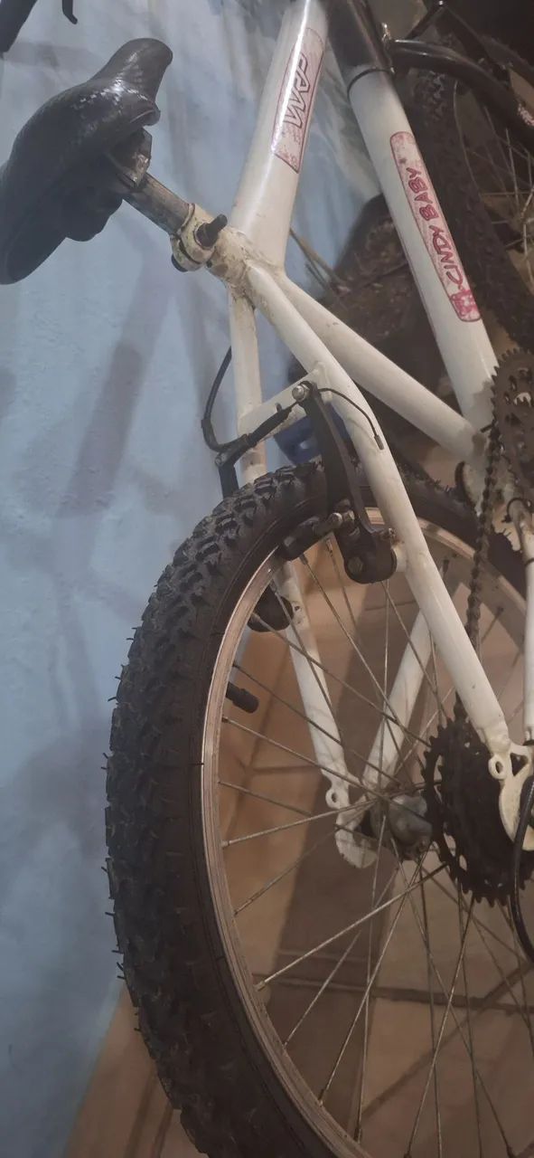 Vendo Bicicleta aro 20 com marcha  - Foto 3