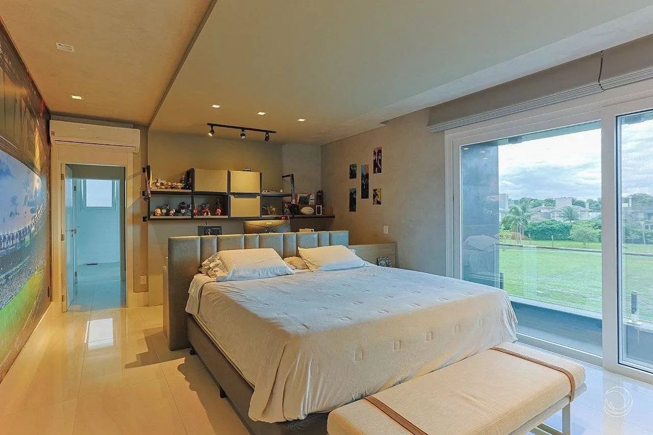 Casa 5 Suites, Sacada com Deck e Jacuzzi, Jurerê, Florianópolis, SC - Foto 4