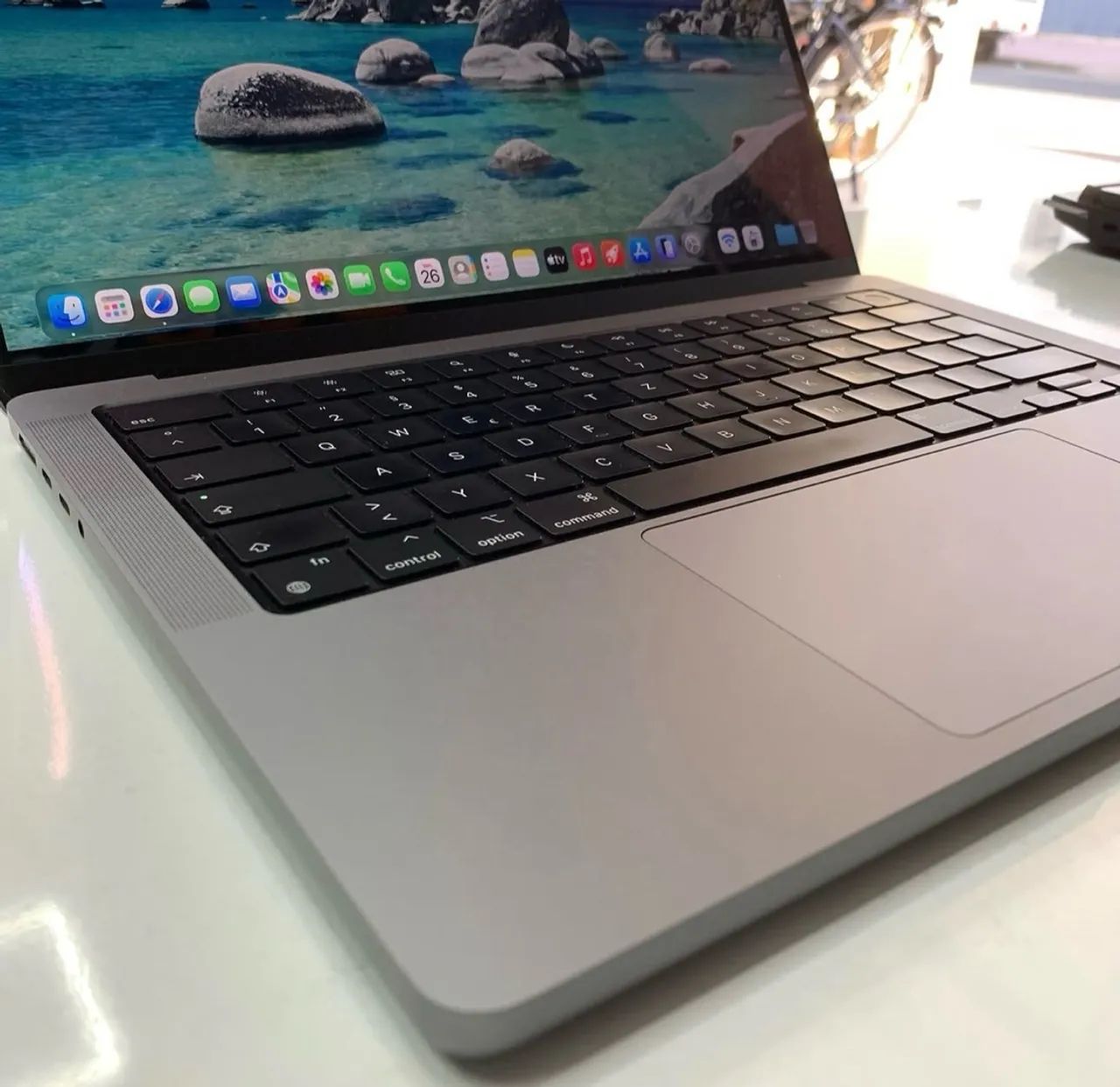 MacBook Pro 14.2 M2 Pro 2023  - Foto 5