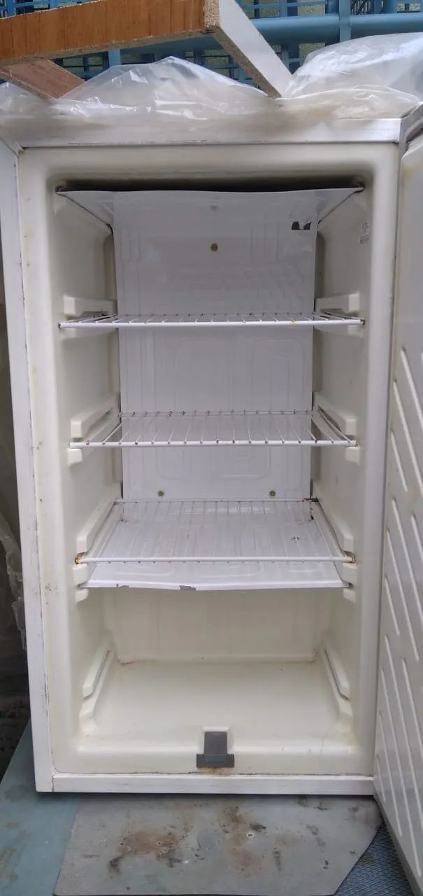 Freezer 120 Litros  110 V - Foto 2
