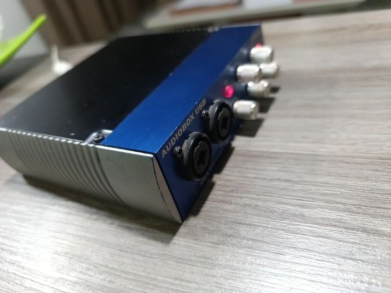 Interface de Áudio PreSonus AudioBox USB 2 Canais MIDI - Foto 3