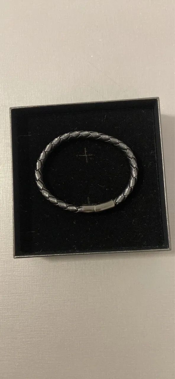 Pulseira de couro legítimo 