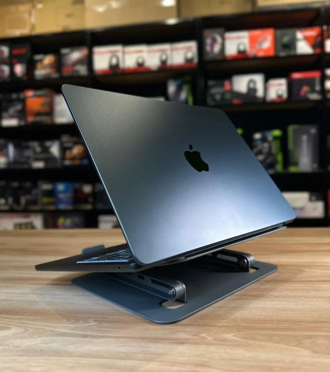 Macbook air m2 Tela de 13,6 16gb 256ssd 100 ciclos (Loja Física