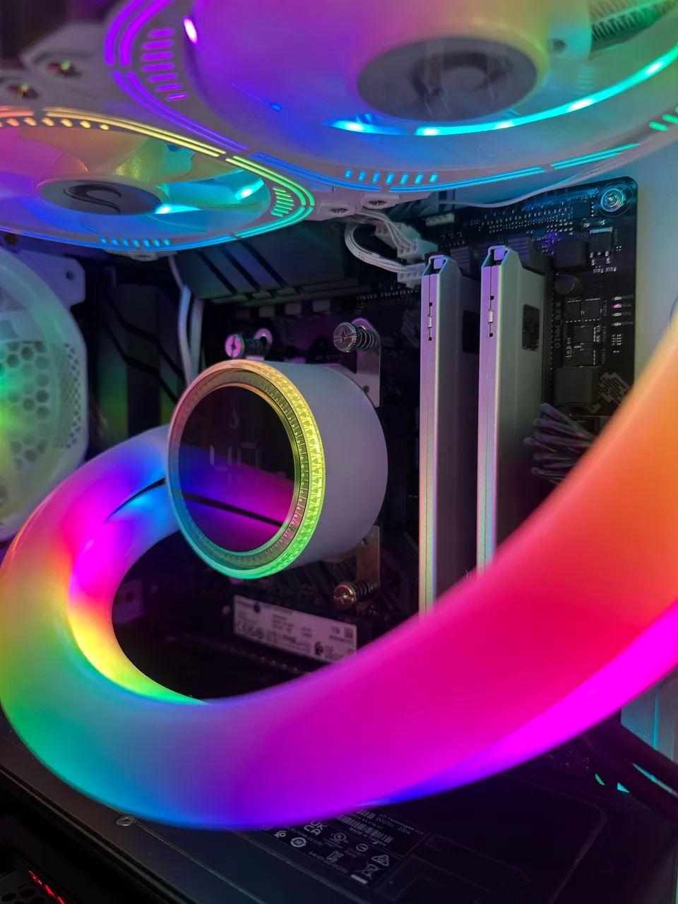 PC GAMER R5 5600, RX 6750XT 12gb, 32gb RAM - Foto 4