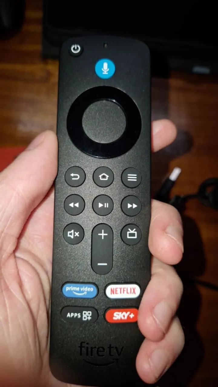 Fire TV Stick HD (Geração mais recente) Novo, Sem Uso - Foto 4