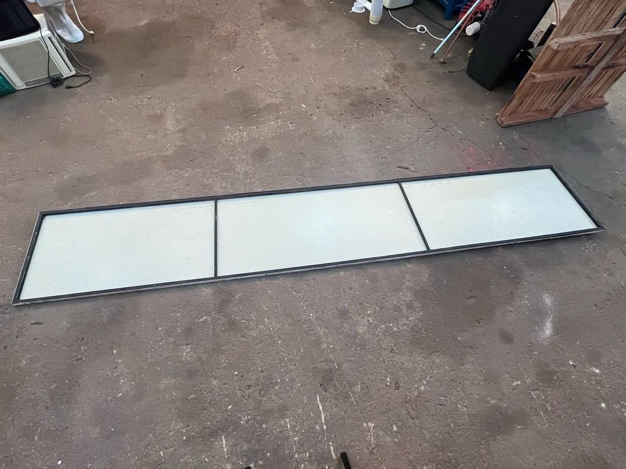 Placa / Letreiro Comercial com Estrutura Metálica  - Foto 4