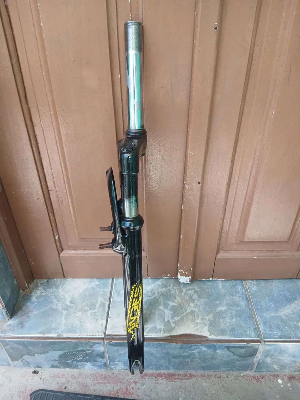 Amortecedor aro 26 conservado e funcionando tudo perfeitamente  - Foto 3