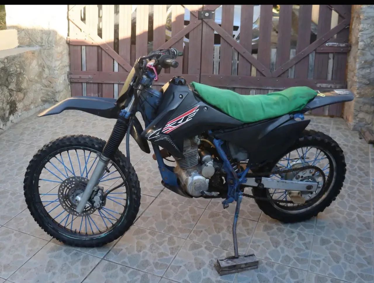NX200 modificada para trilhas - Foto 3