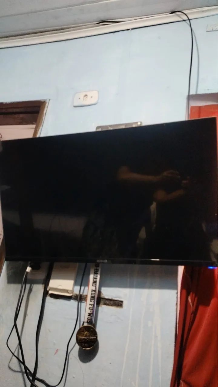 Tv 32 Polegadas Smart Tv, aiwa semi-nova - Foto 3