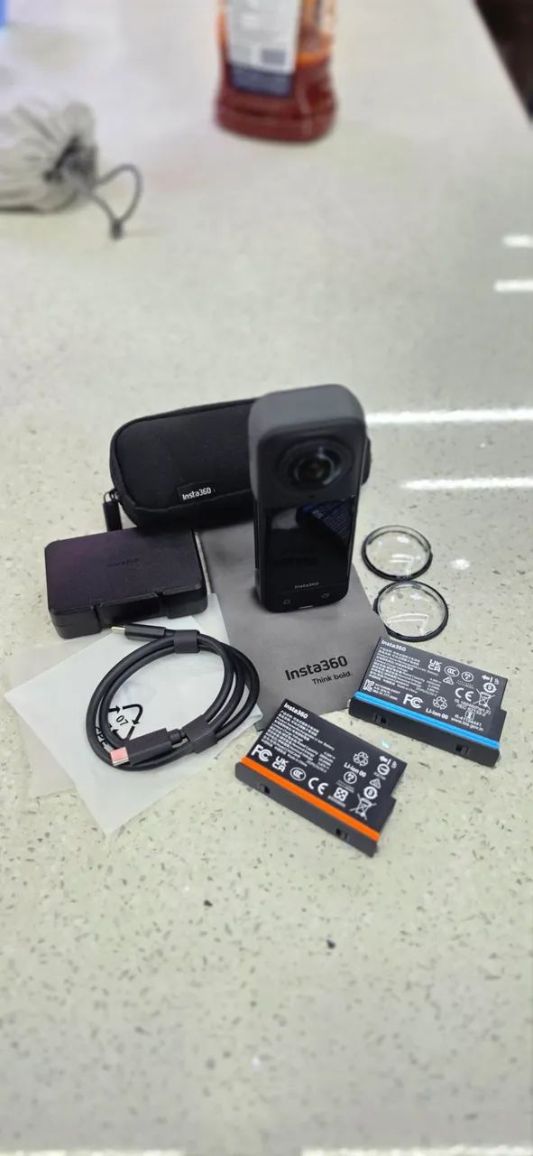 Insta360 X5