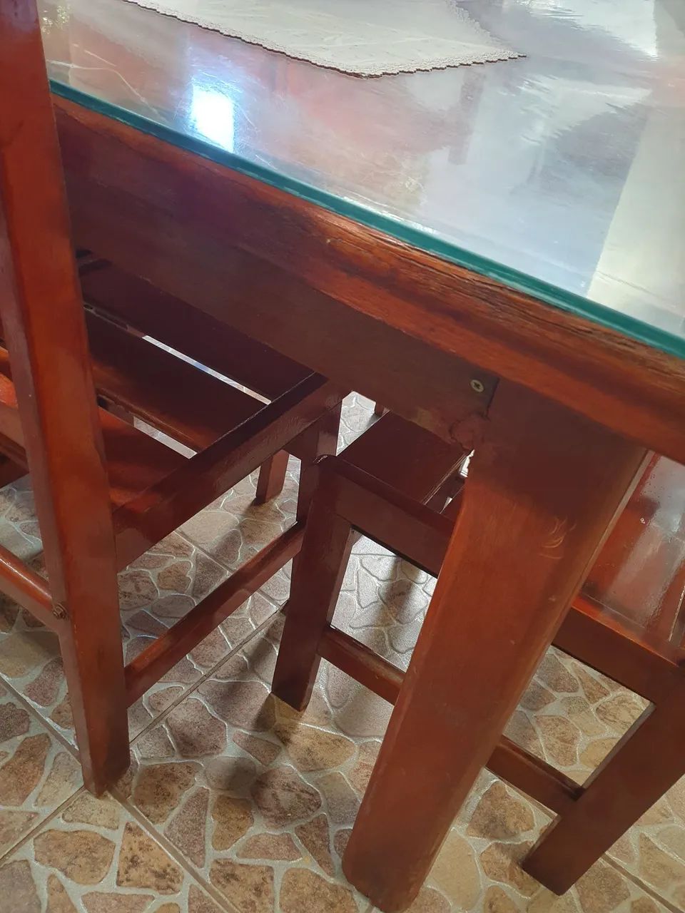 Cadeiras e mesa 06 lugares  - Foto 4
