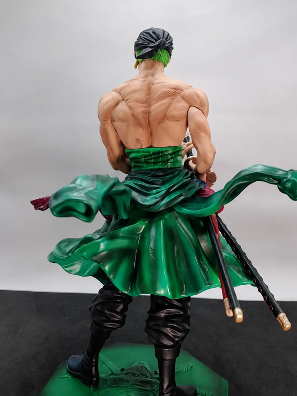 Roronoa Zoro 28cm - One Piece Colecionável - Foto 4