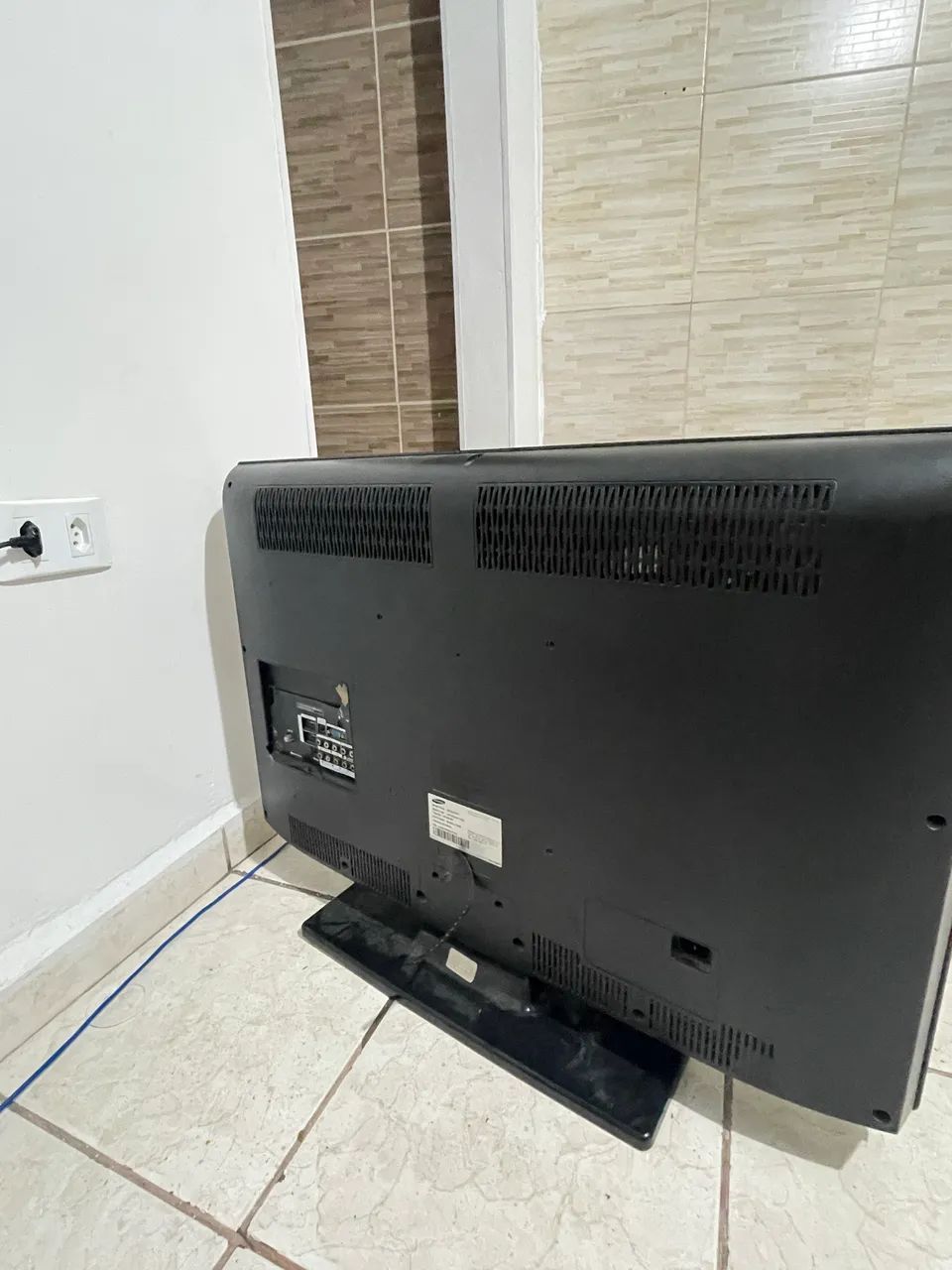Vende-se Tv Samsung 32 polegadas - NÃO É SMART  - Foto 3