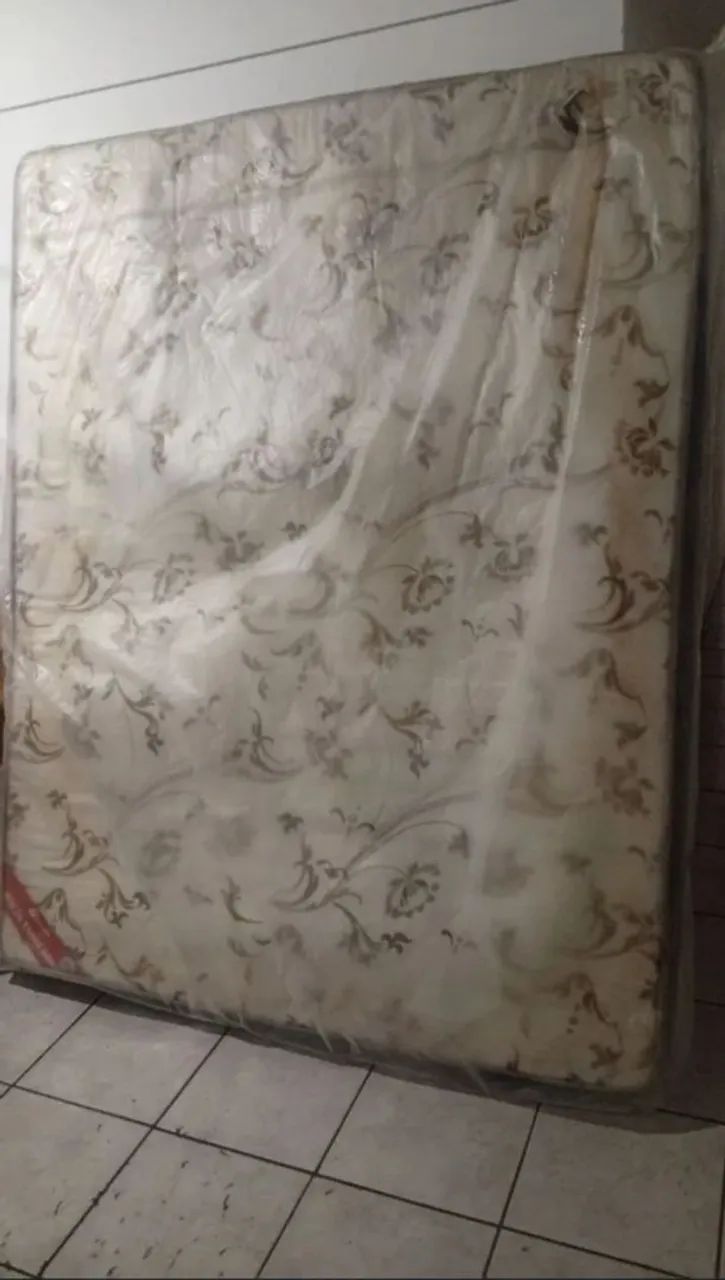 Cama box para sair logo 
