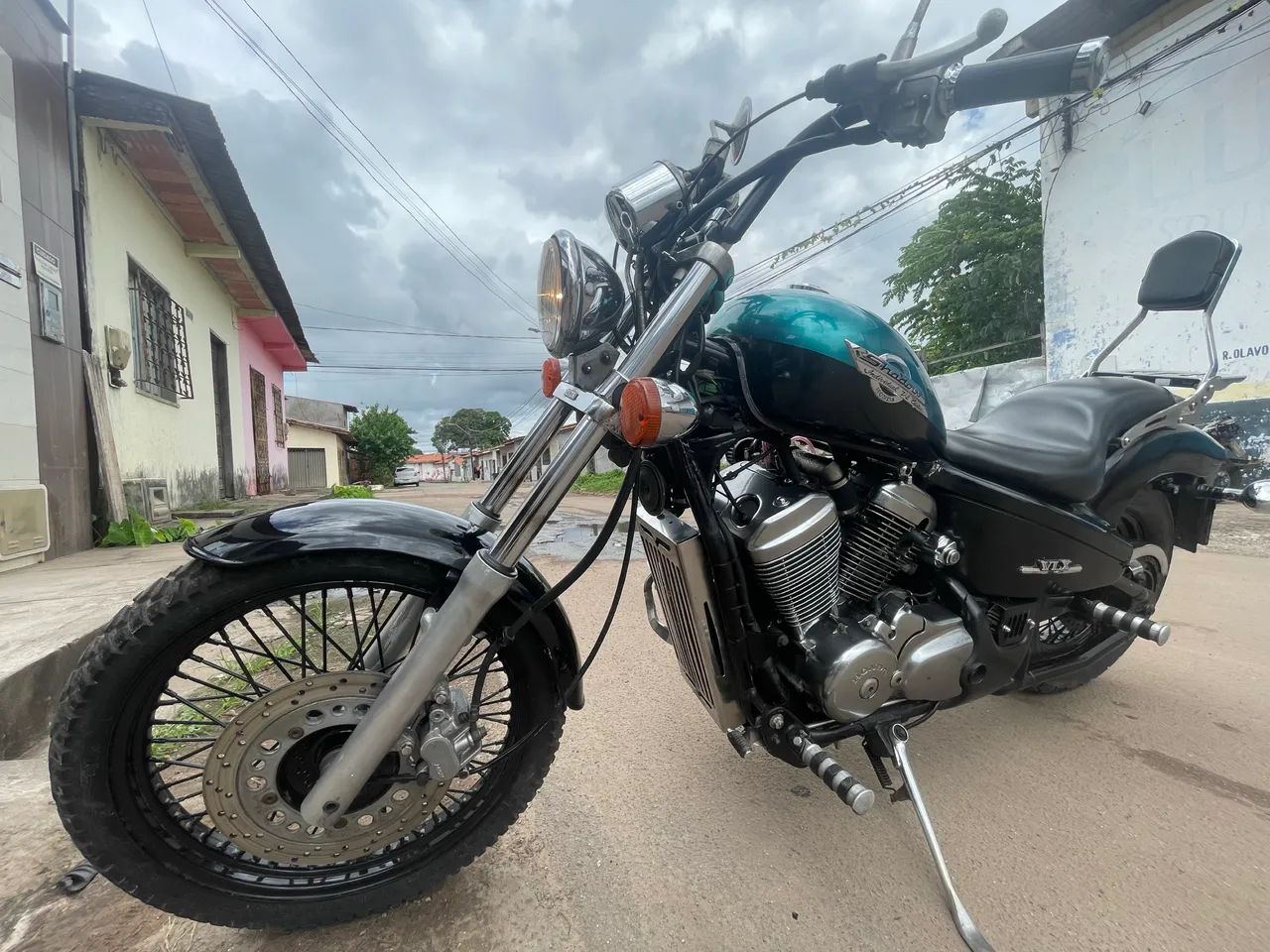 Moto Shadow 600 Custom 