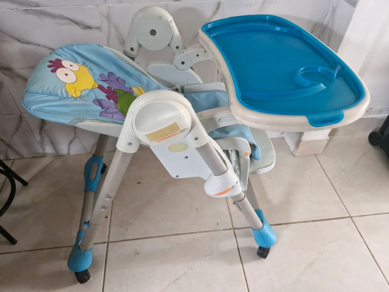 Cadeira de alimentação infantil  - Foto 3