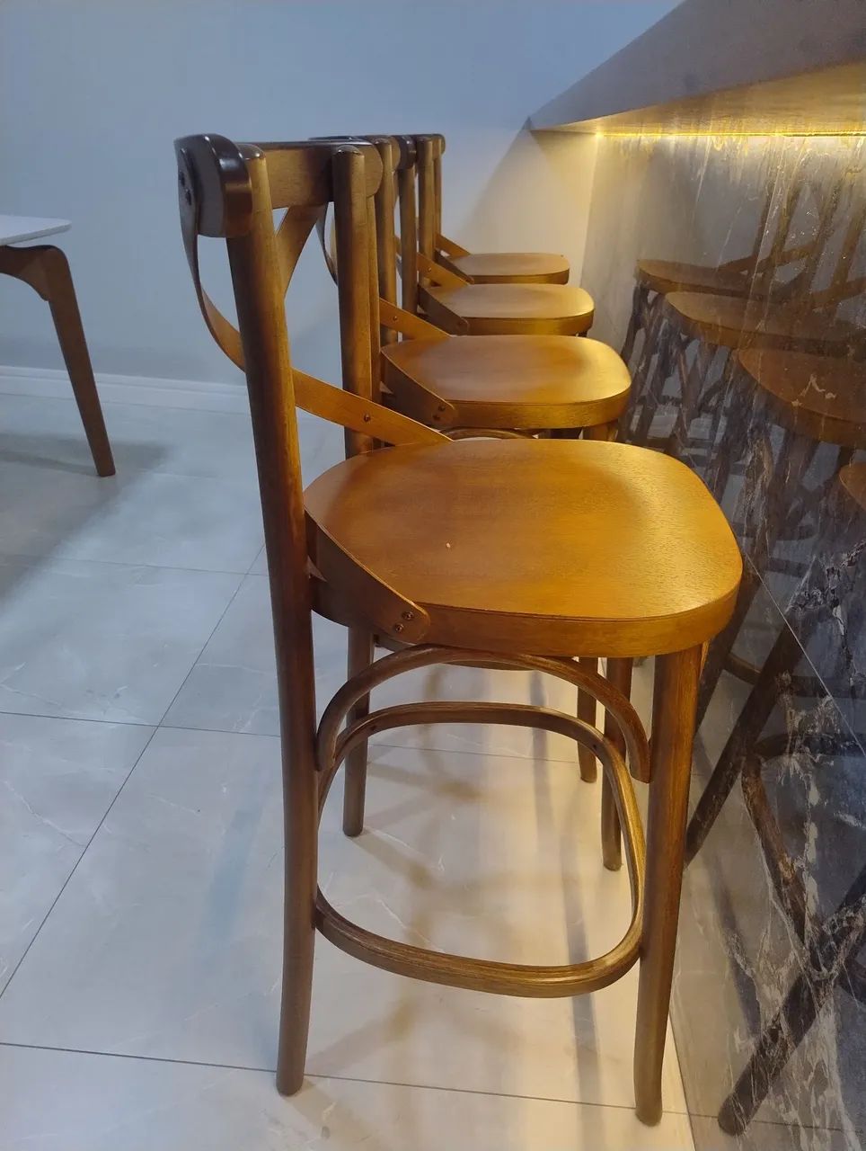 4 BANQUETAS