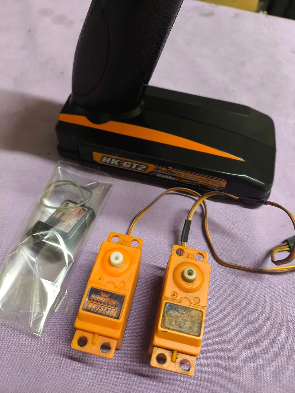 Rádio Controle HobbyKing hk GT2 laranjinha com servo - Hobbies e