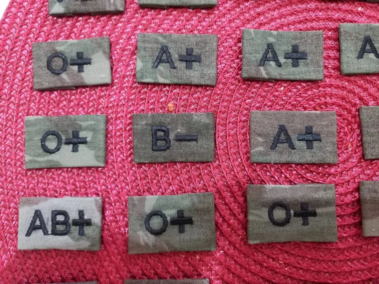 Sutache tipagem sanguíneo usa no uniforme operacional  - Foto 5