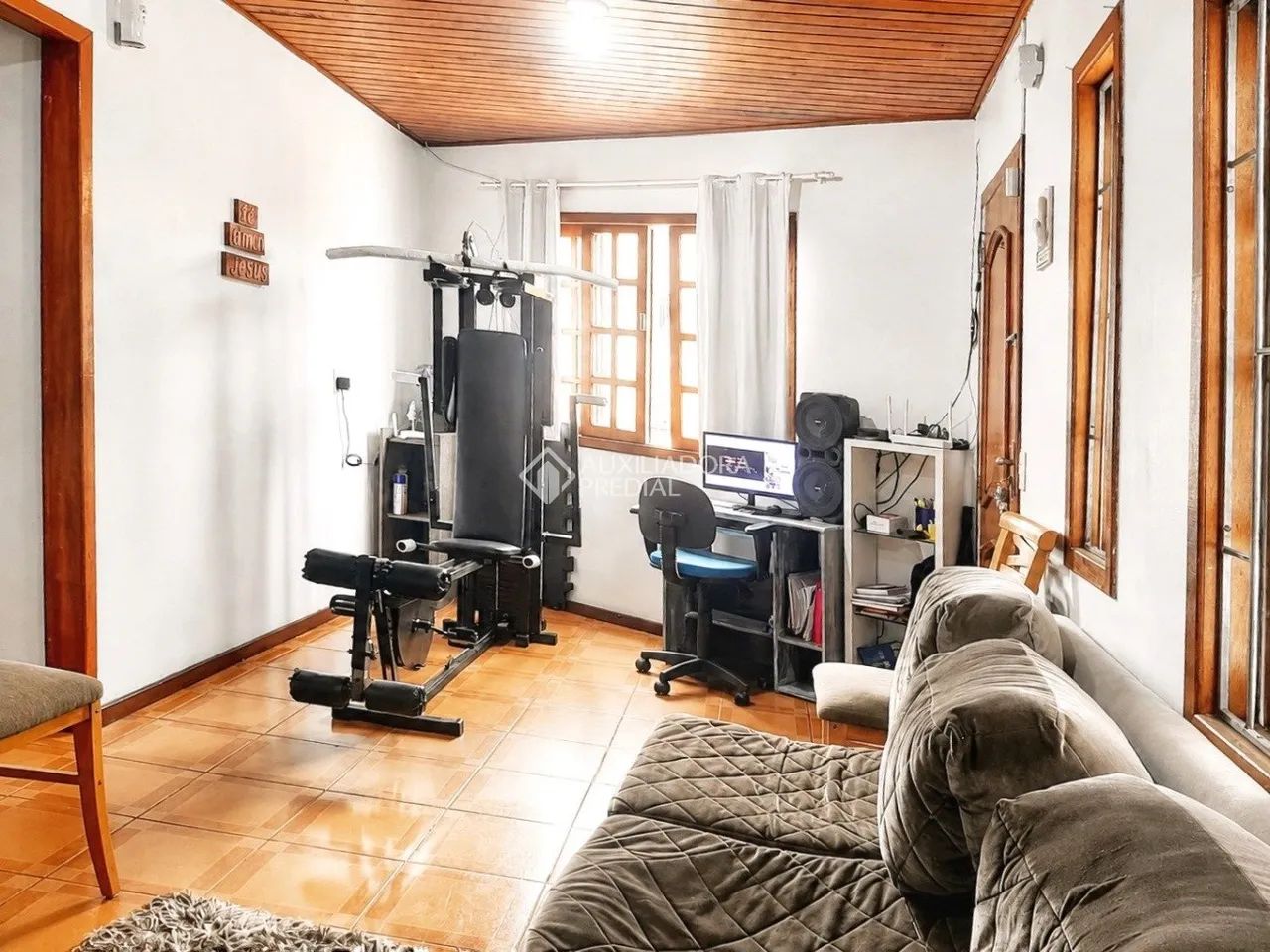 Casa com 6 dormitórios, 3 vagas de garagem no bairro Estreito - Foto 3