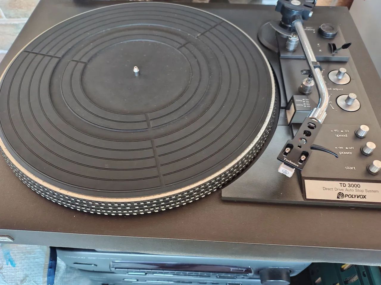 Toca discos Polivox TD 3000