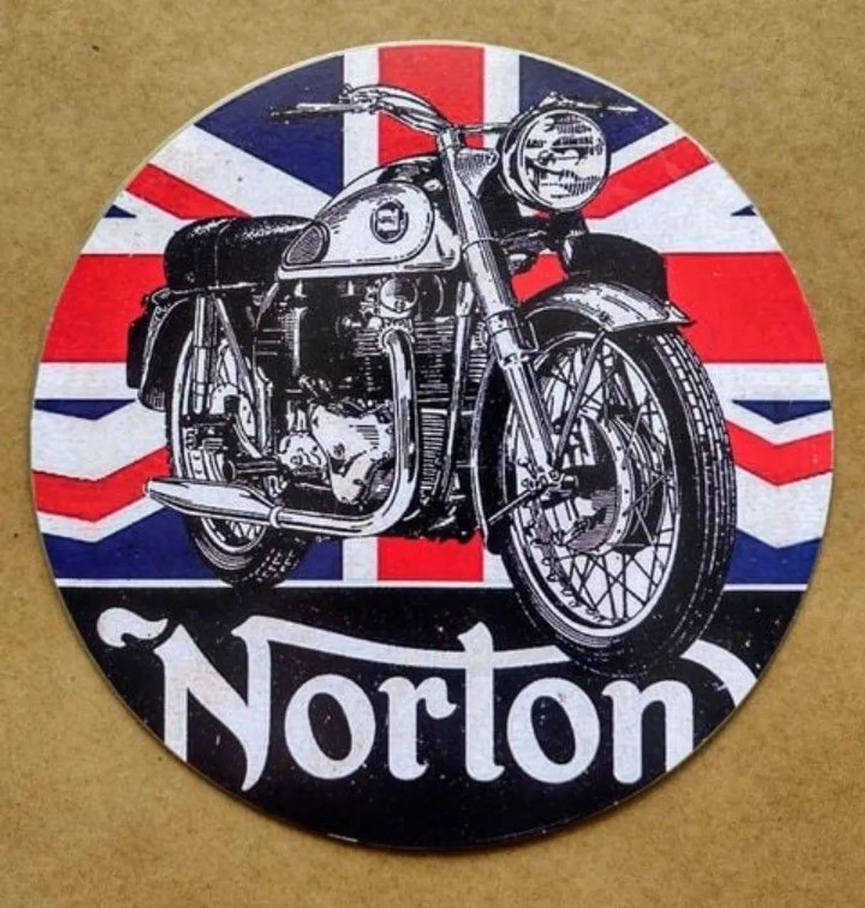 Placa Decorativa em Metal Norton 