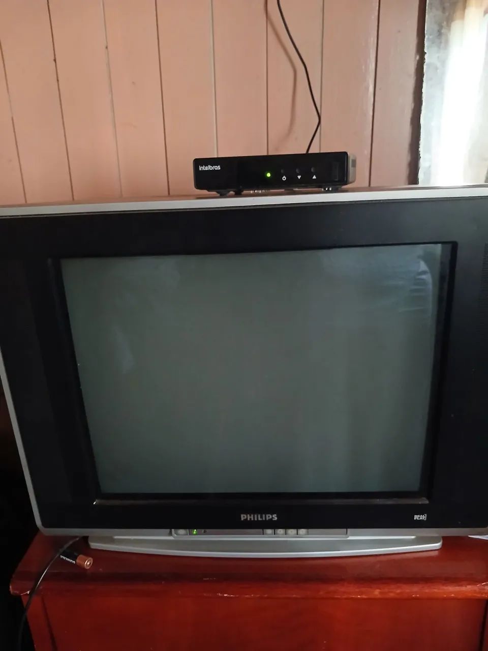Tv de tubo com conversor 