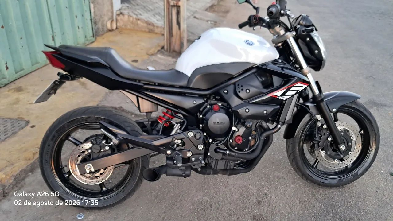 Vende-se Xj 6 