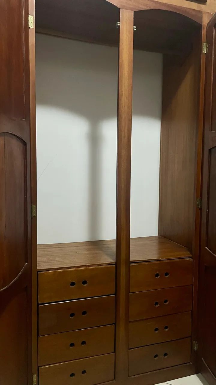 Guarda Roupas de casal de Madeira Maciça  - Foto 4