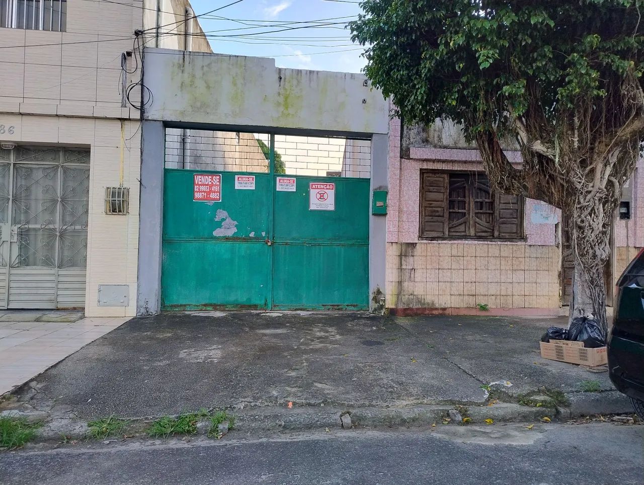 Vende_se um galpão rua sem saída 