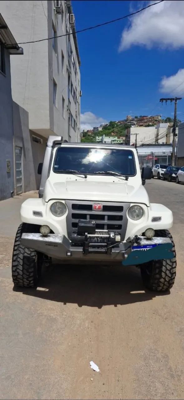 Troller T-4 2014