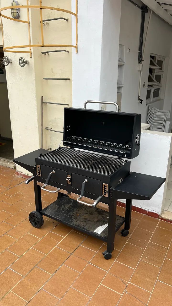 Churrasqueira móvel pit smoker