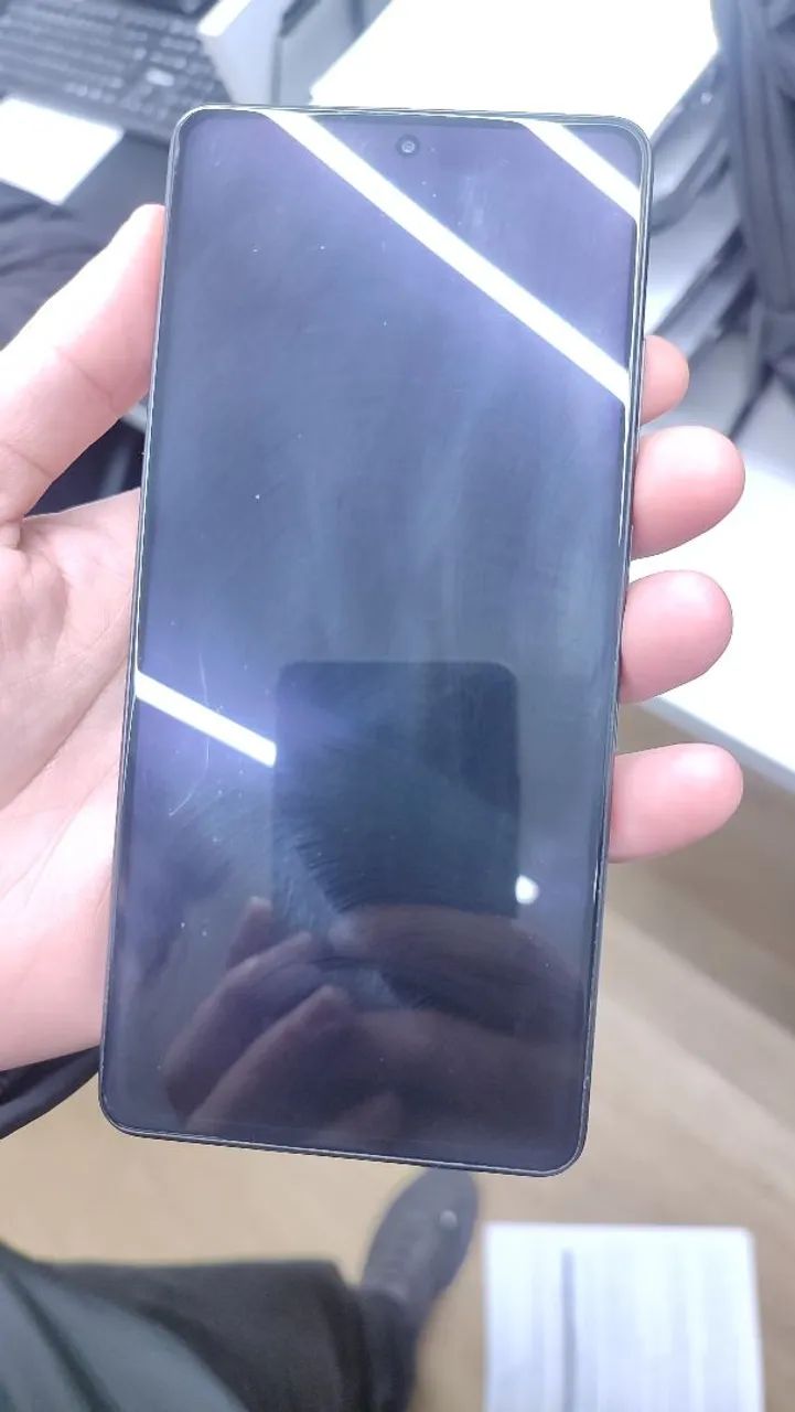 POCO X5 PRO 5G - 256GB - 8+4 RAM - Foto 2