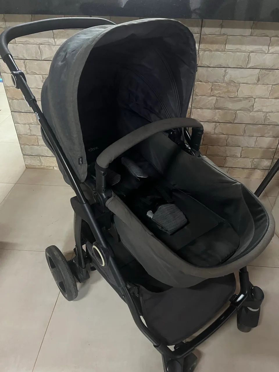 Carrinho de Bebê Semi-Novo - Foto 2