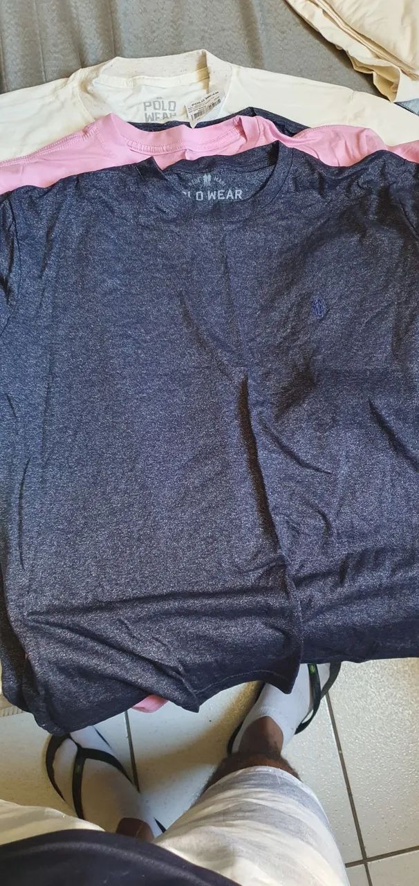 Camisetas com pequenos detalhes - Foto 2