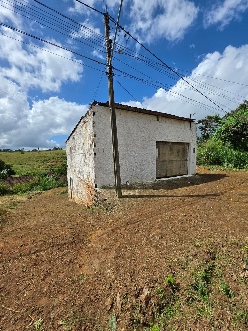 Galpão com casa embaixo  - Foto 2
