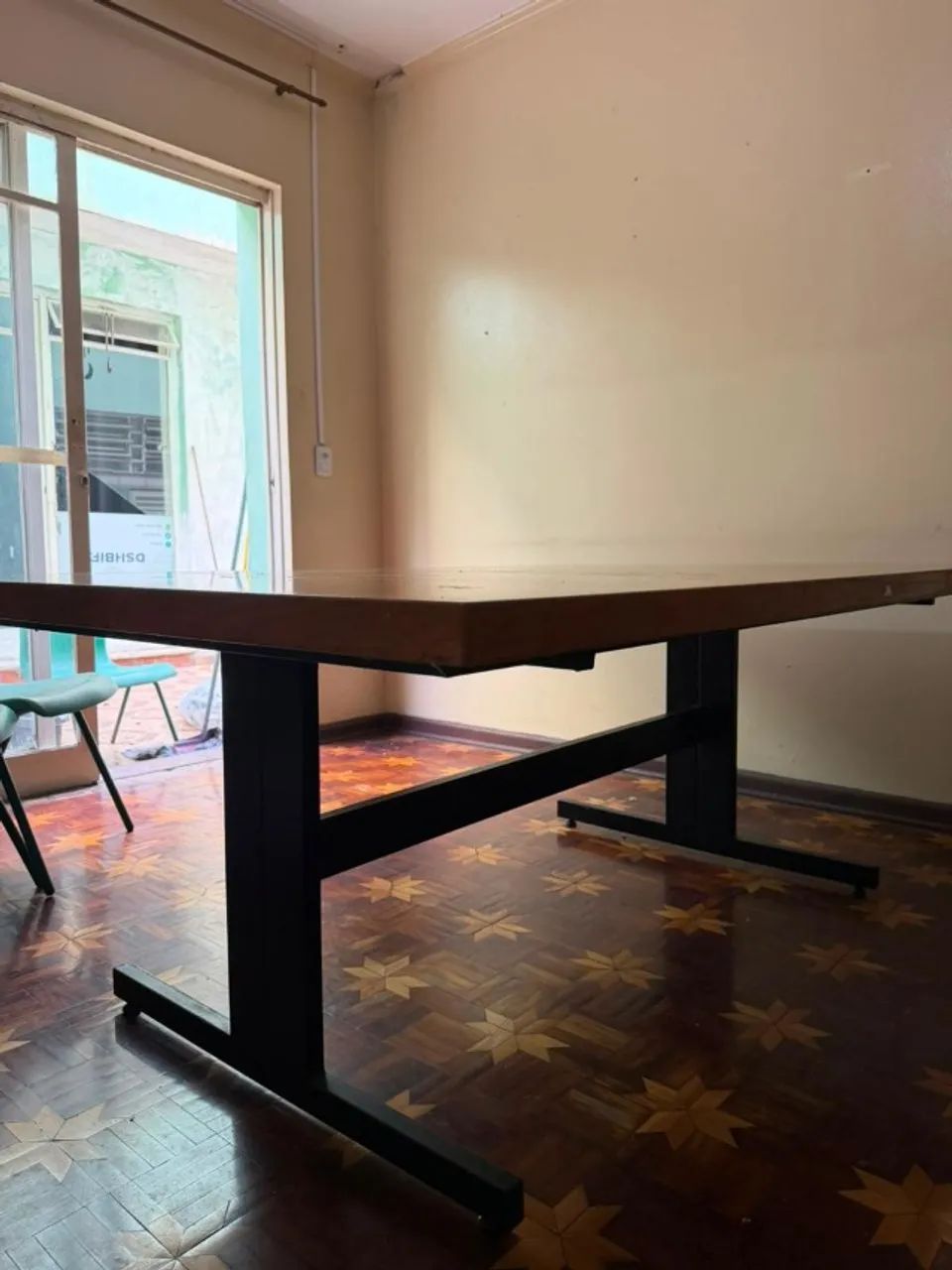 Mesa de Reunião / Escritório em Madeira com Base Metálica  - Foto 3