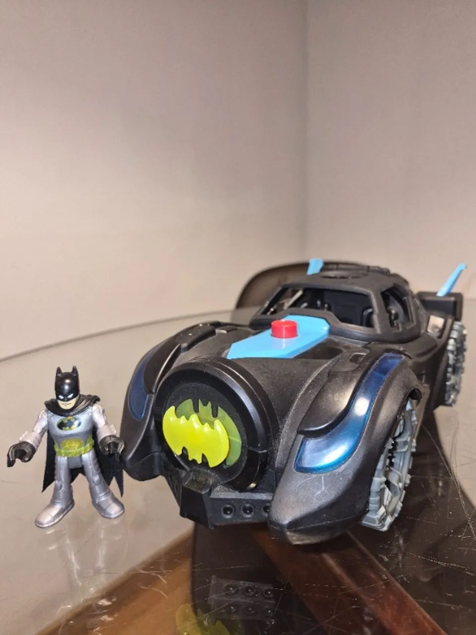 Carro do Batman com som e luz