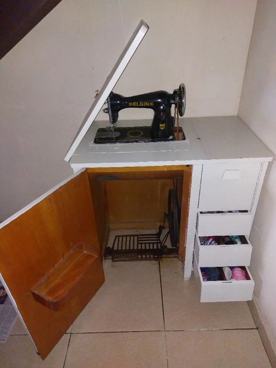 Máquina de costura PRETINHA - Foto 5