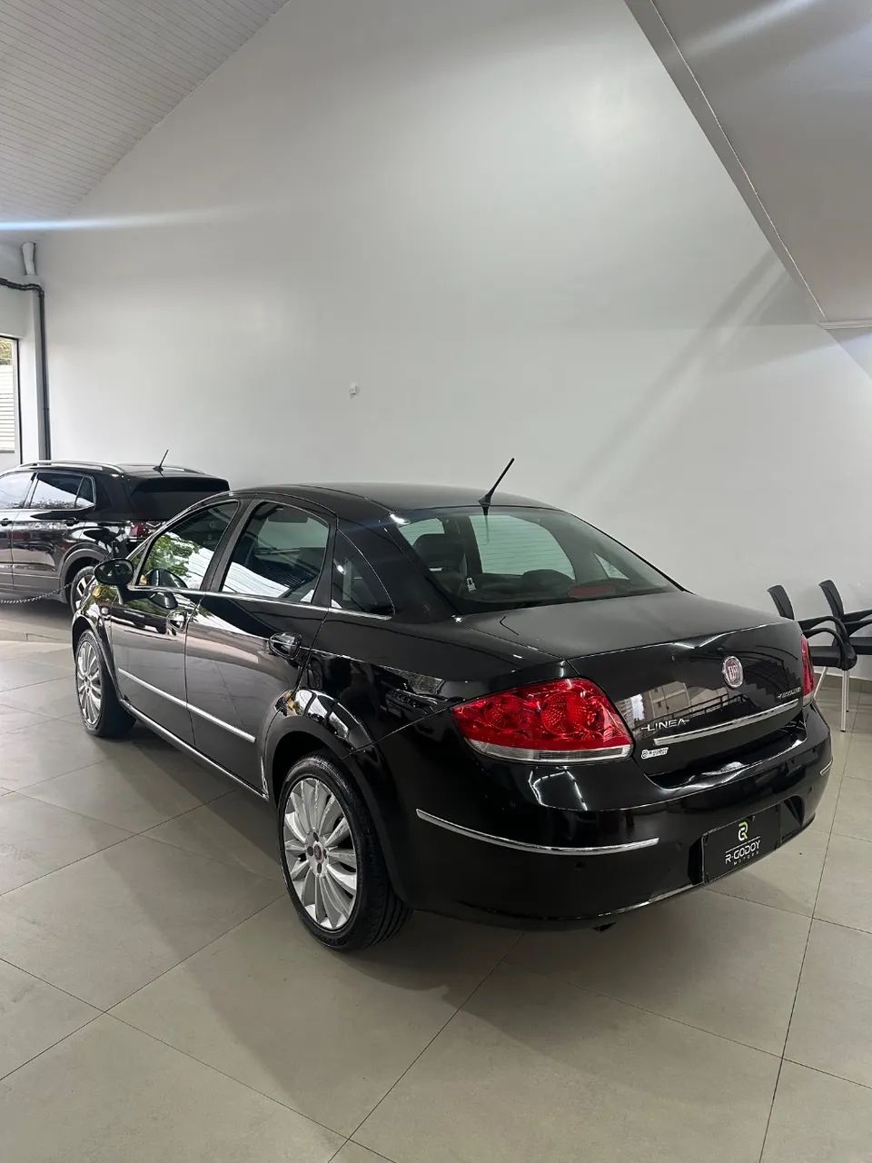 Fiat Linea Absolute 1.9/1.8 Flex Dualogic 4P 2013 - Foto 4