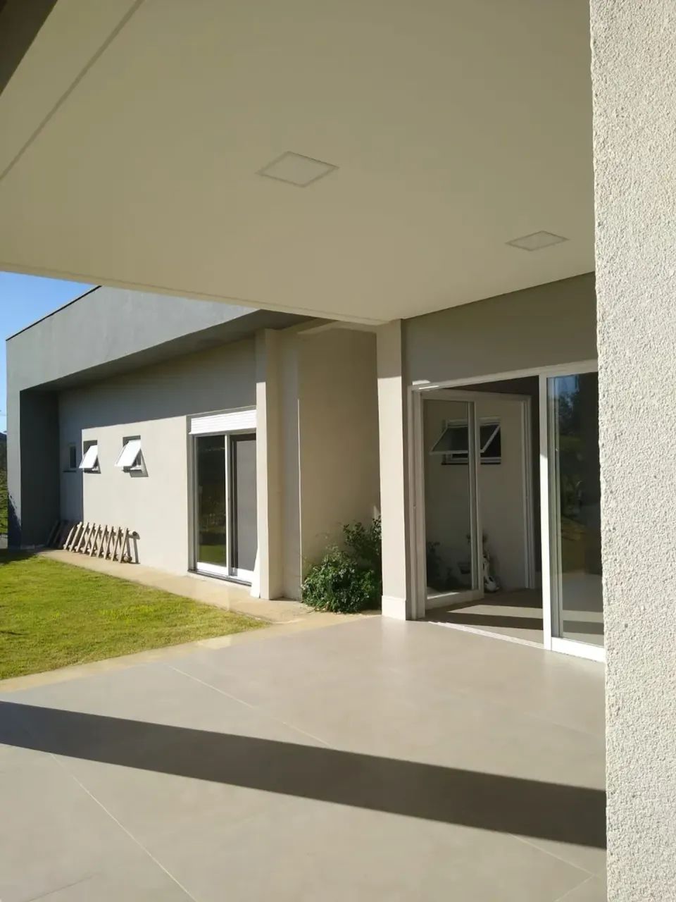 NATUREZA!, ESPAÇO, CONFORTO E SOFISTICAÇÃO EM CONDOMÍNIO NOBRE EM JAMBEIRO!