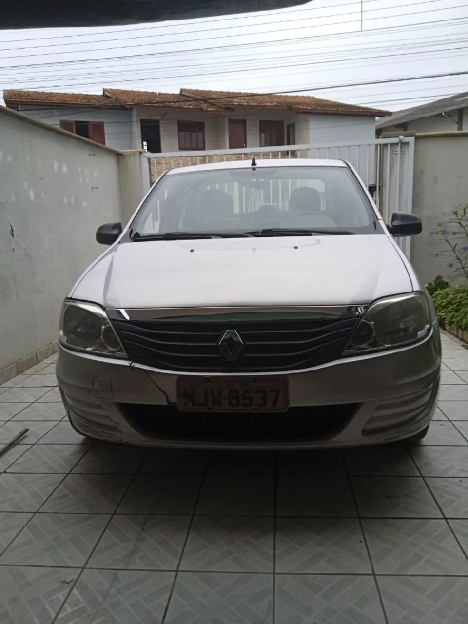 Renault Logan Authentique Hi-flex 1.0 16V 4P 2013