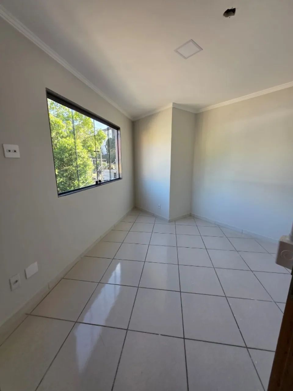 Apartamento no bairro Ferroviários com 02 quartos